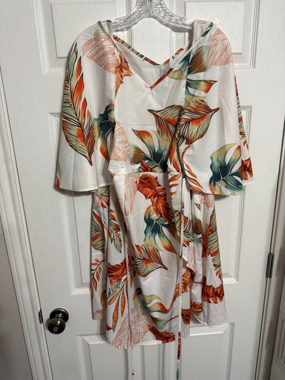Source Unknown Tropical Leaf Print Dress in White, Green & Orange - Picture 2 of 3